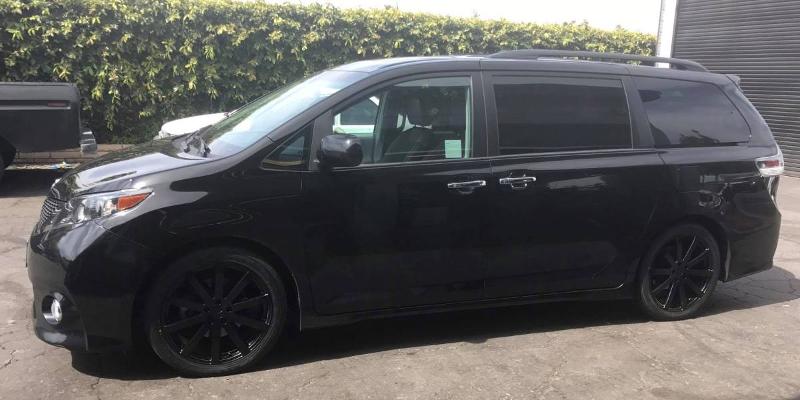  Toyota Sienna with TSW Brooklands